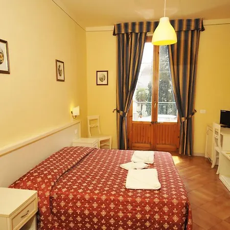 Hotel Marine